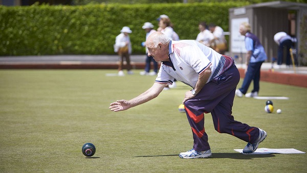 old-man-bowls